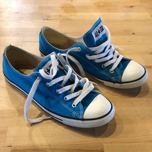 Converse size 9